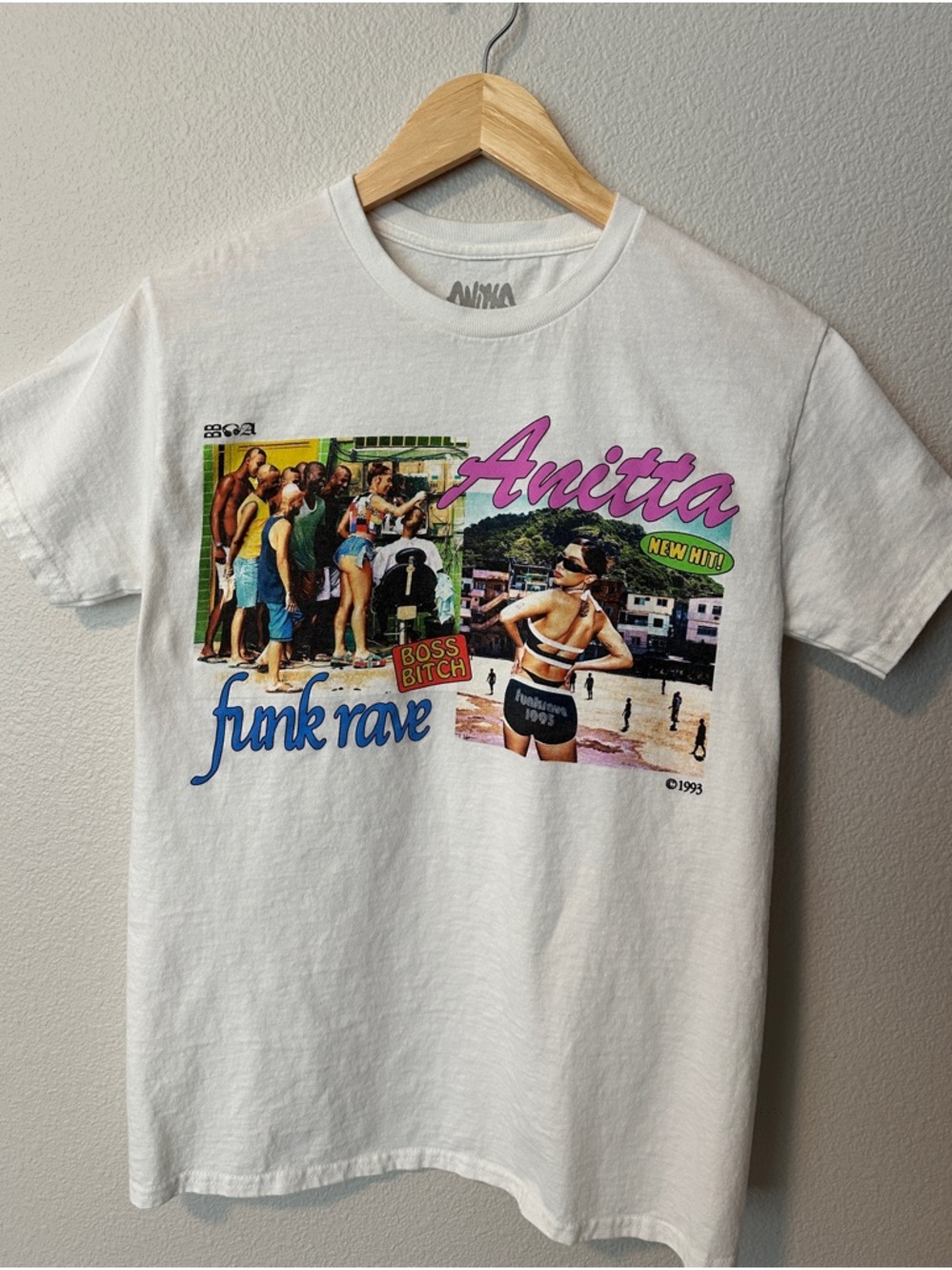 Anitta T-Shirt